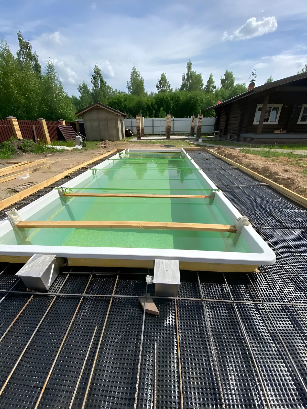 Laguna 9 — вечернее освещение в Невинномысске