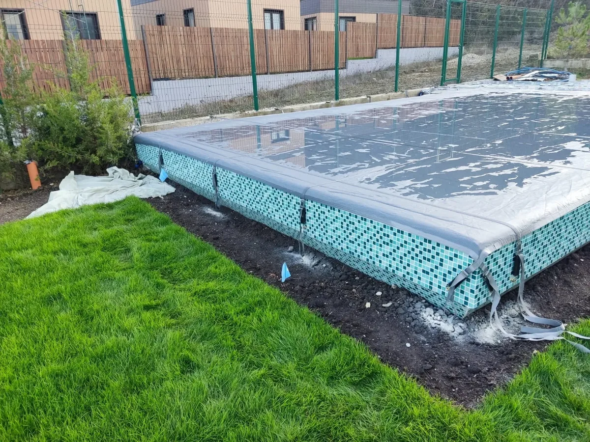 Батутное покрывало на бассейне в Невинномысске